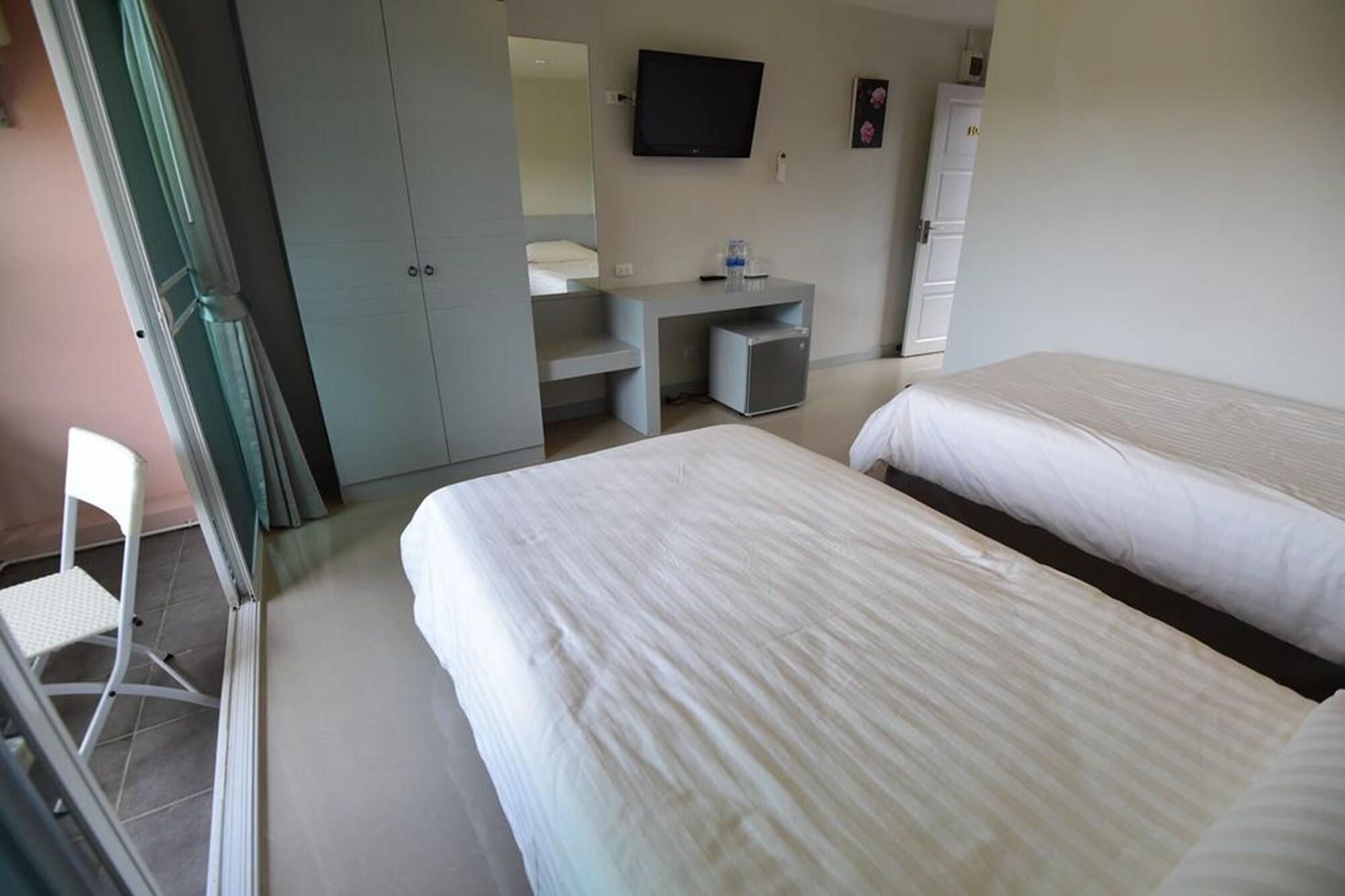 Rose Villa Hote Pak Chong Екстериор снимка