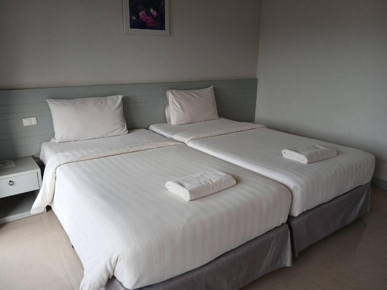 Rose Villa Hote Pak Chong Екстериор снимка