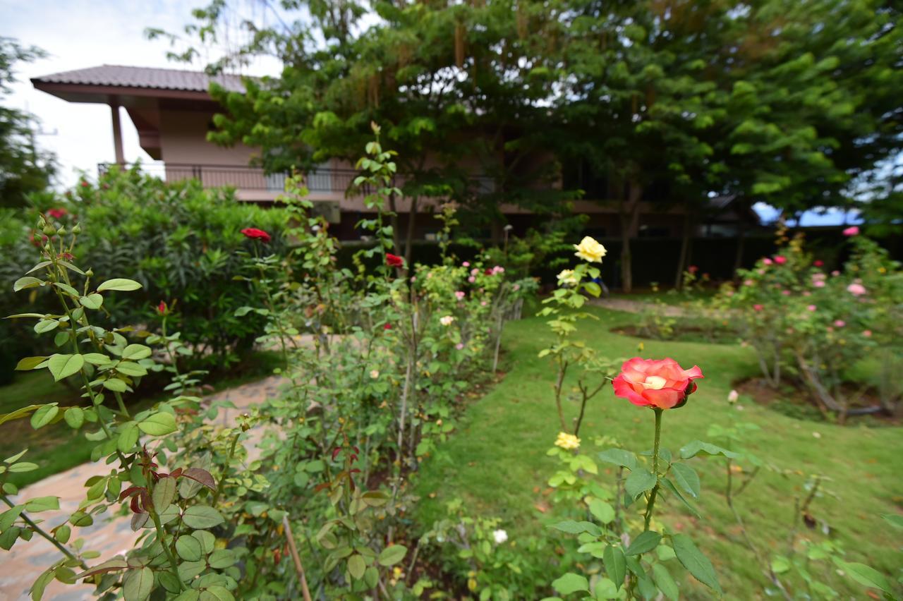 Rose Villa Hote Pak Chong Екстериор снимка