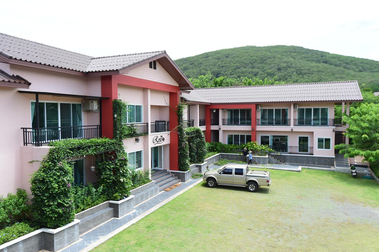 Rose Villa Hote Pak Chong Екстериор снимка
